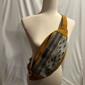 Nena and Co sling style bag